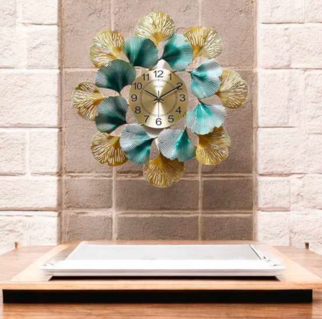 Ginkgo Leaf Wall Clock 31" x 31" – Decorative Metal Nature Wall Clock for Living Room & Home Decor
