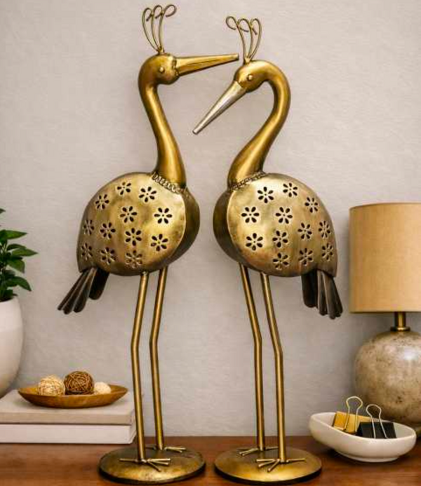 Floral Cutout Crane Table Décor – Elegant Artistic Accent for Modern Interiors