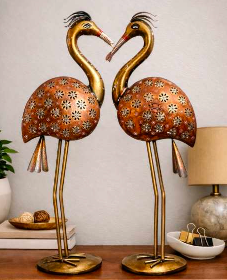 Floral Cutout Crane Table Décor – Elegant Artistic Accent for Modern Interiors