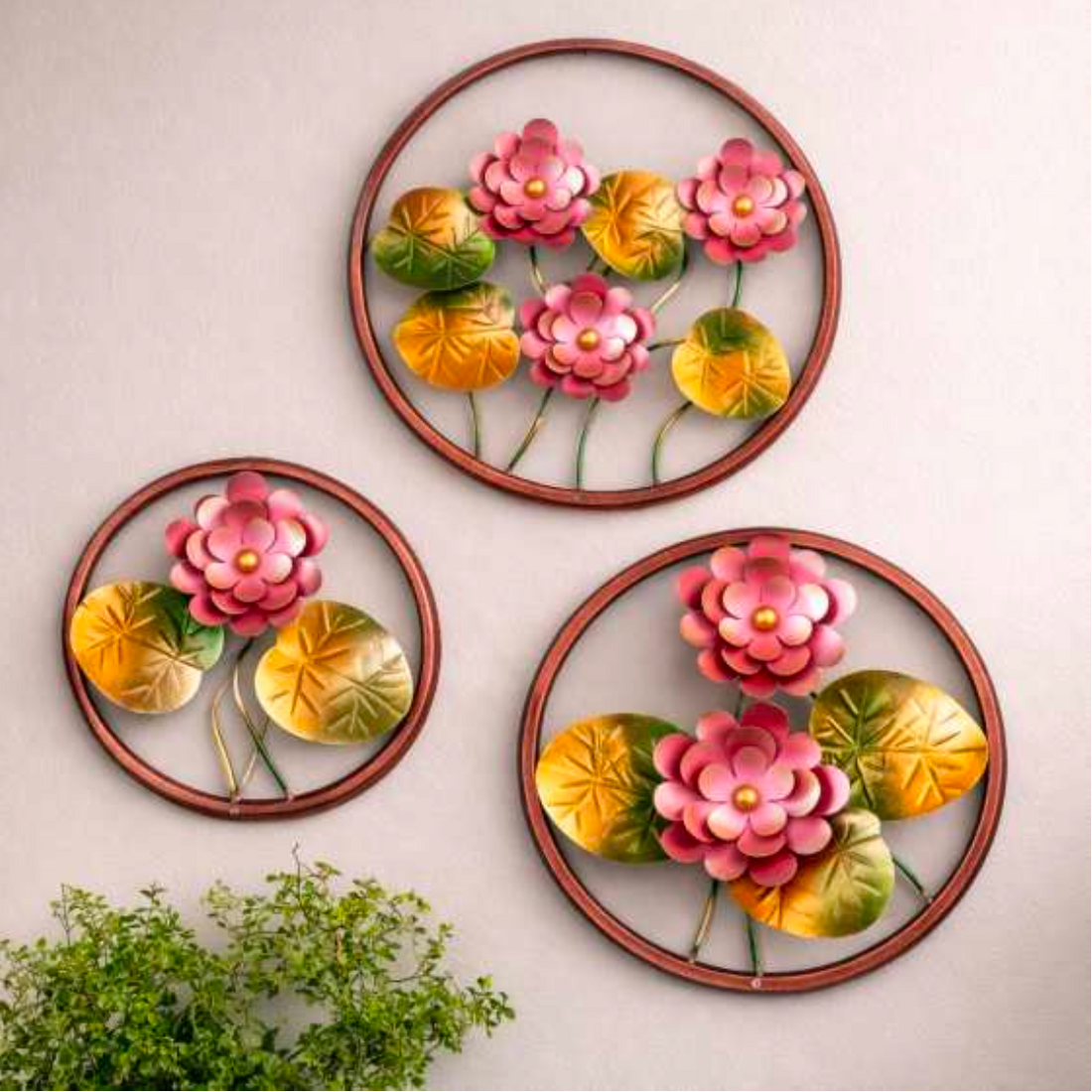 Flower Circles Wall Art Set – Decorative Metal Floral Wall Decor (22", 18", 12") for Living Room & Bedroom