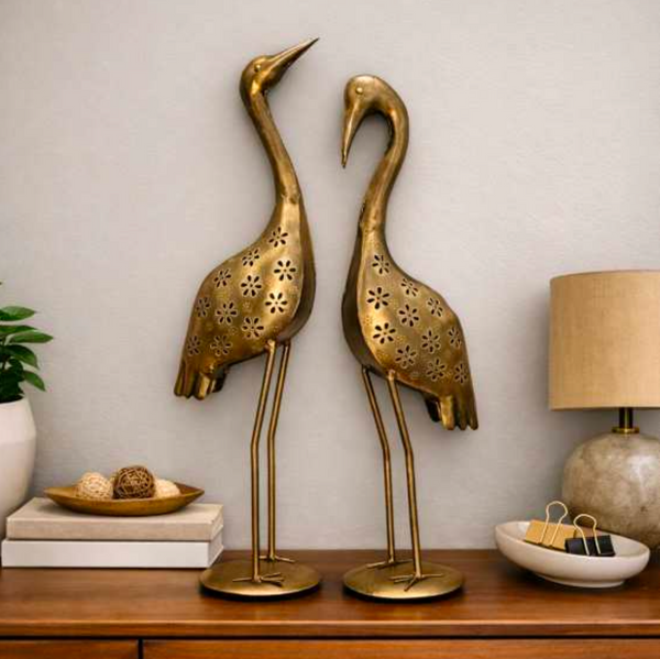 Vintage Crane Figurine Table Décor – Elegant Decorative Accent for Sophisticated Interiors