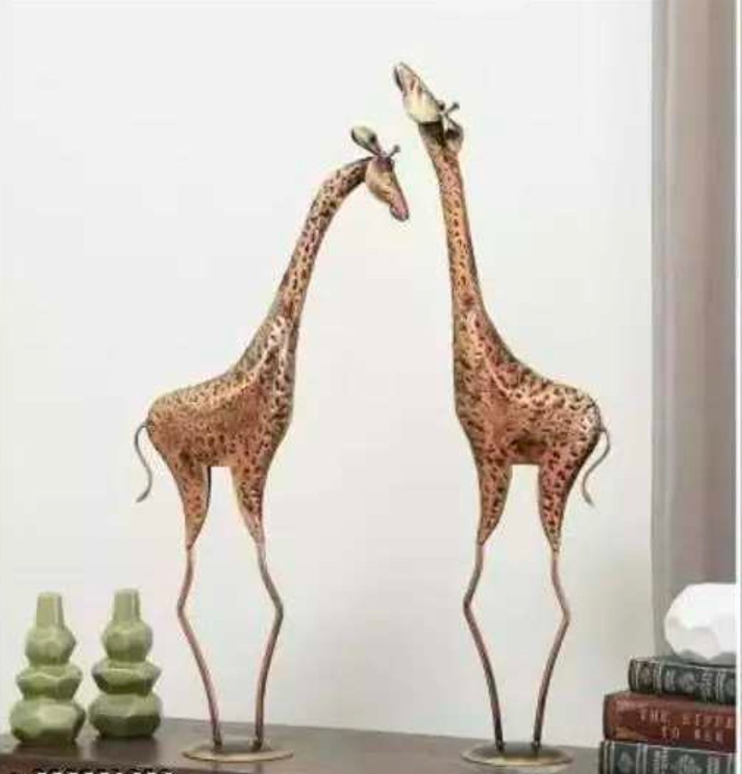 Giraffe Figurine Table Décor – Elegant Statement Piece for Modern Homes